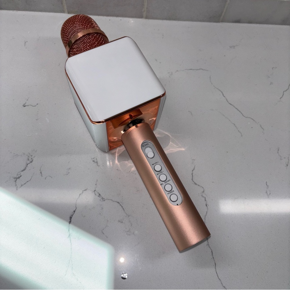 Rose Gold Wireless Microphone – Bluetooth Karaoke Mic | Sleek & Stylish